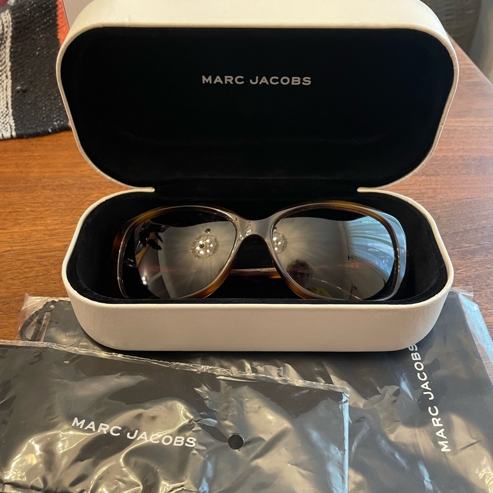 Marc Jacobs sunglasses
